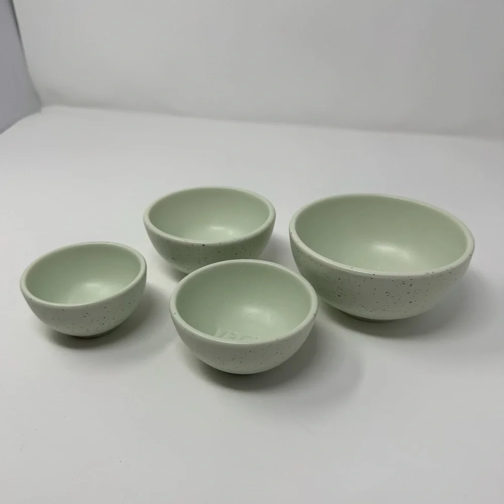 NIB Greg Natale Ceramic Measuring Cup Bowls Soft Mint Green Set of 4 New In‎ Box